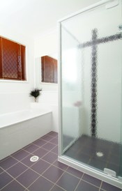 900/2 Pearl White completed shower - direct stick tiles on bathroom floor
